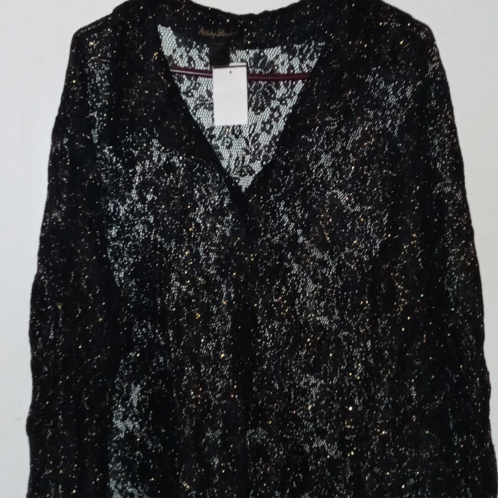 Ashley blouse new size 26/28 see thur